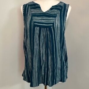 Sonoma Navy/White Sleeveless Top V-Neck Notch Comfortable Gauzy Fabric Size L